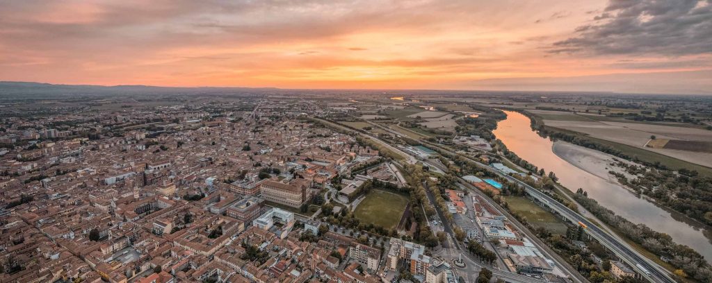 Vista dall'alto della città di Piacenza